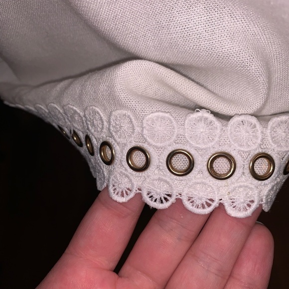 MISA Los Angeles Linen Blend Cold Shoulder Metal Rivet Eyelet Ruffle Blouse XS - Picture 4 of 15
